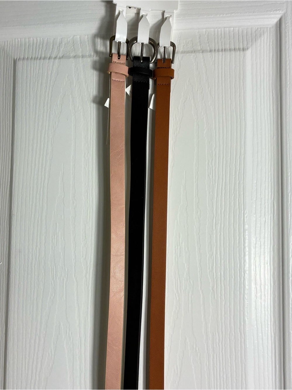 Time and Tru Womens  XL Skinny Belt Set in Blush, Black, and Cognac - Picture 3 of 5
